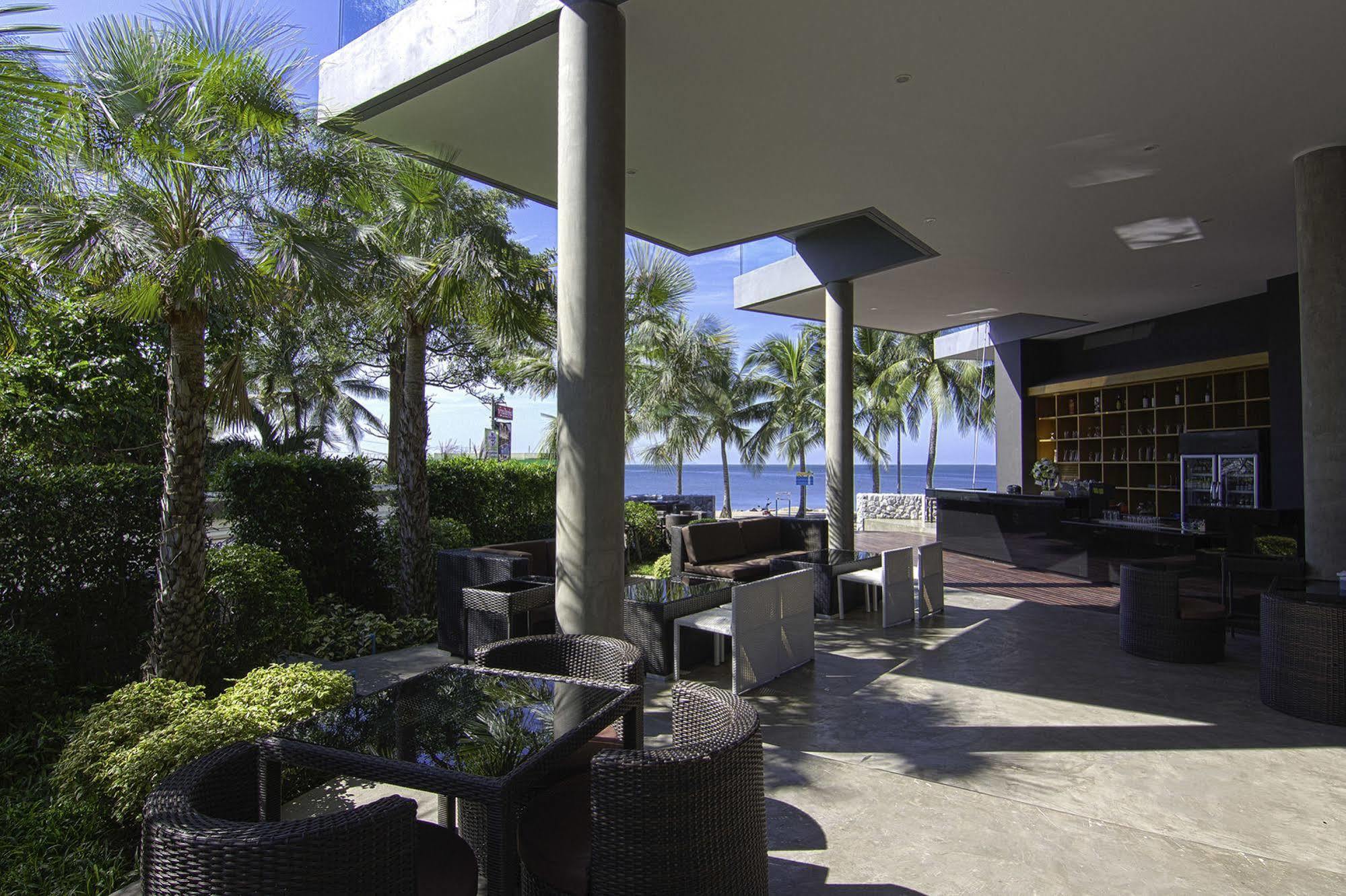 Kalm Bangsaen Hotel Luaran gambar
