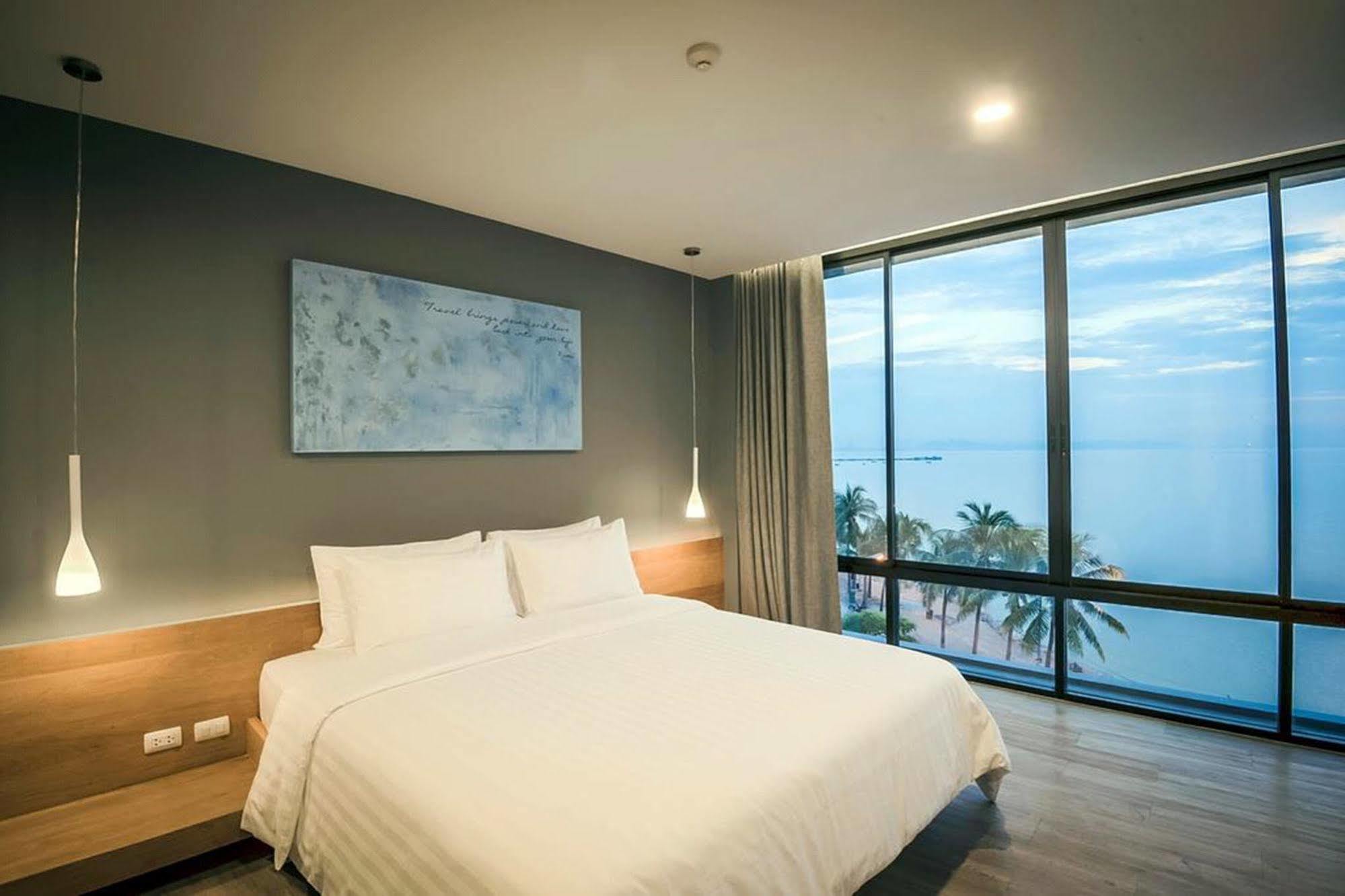 Kalm Bangsaen Hotel Luaran gambar